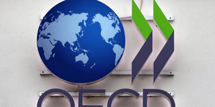 Lieve accelerazione crescita Ocse secondo trimestre +0,5%, Italia +0,2%