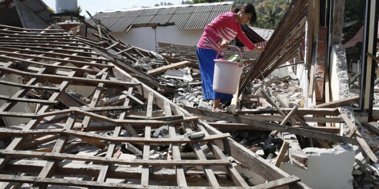 Terremoto in Indonesia, le autorità esortano all’evacuazione delle zone costiere