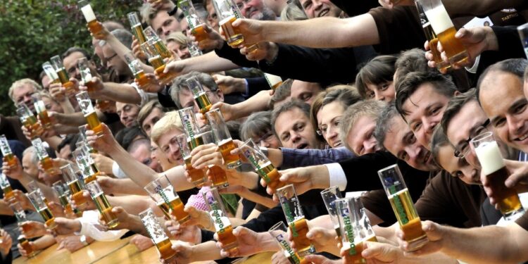 Birraturismo per 13 milioni di italiani, domani arriva ‘Luppoleti aperti’