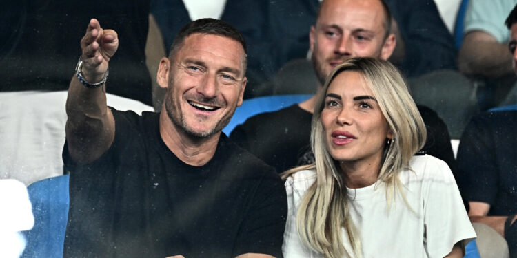 Noemi Bocchi concorrente a Ballando con le Stelle, l’ironia di Totti sui social