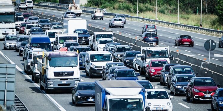 Anas, per il ponte di Ferragosto si muovono oltre 24 milioni di auto