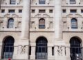 Borsa: Milano in lieve calo (-0,1%), corre Stellantis, cede Stm