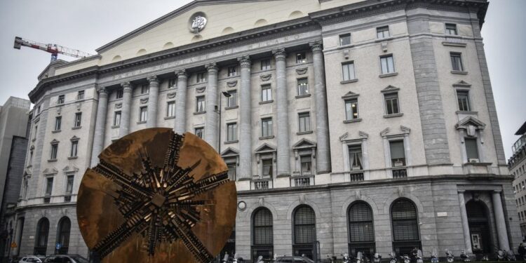 Maxi-offerta da 34 miliardi su Banco Bpm e Banca Generali, cosa cambia per i clienti