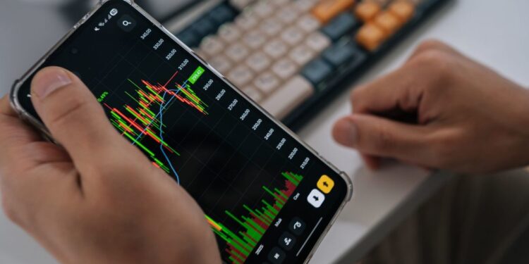 Spread Btp Bund a 82 punti: Italia più solida della Francia, la Spagna resta la migliore