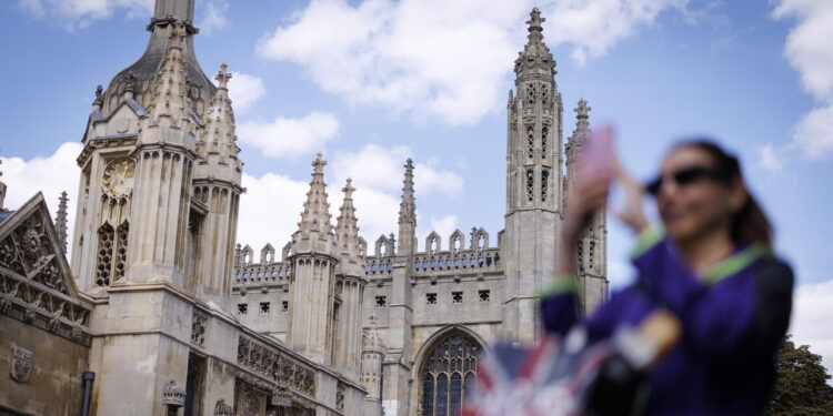 Gli studenti di Cambridge ricordano il professor Arday, ‘ucciso dal razzismo’