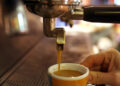 È caro tazzina, l’espresso costa 1,29 euro, il 24% più del 2021