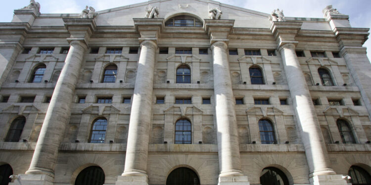 Borsa: l’Europa debole con l’Hi tech, Milano in calo dello 0,6%