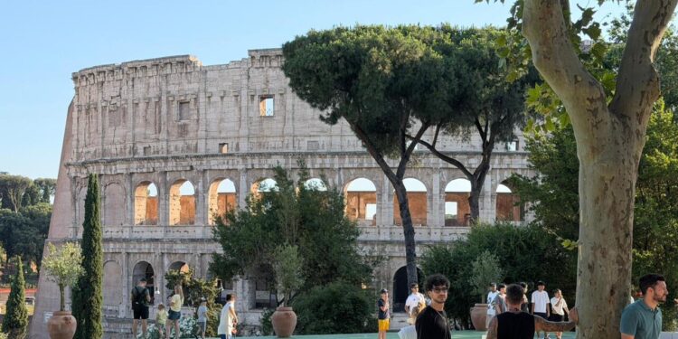Calano i bollini rossi per il caldo, a Ferragosto solo a Bari e Bolzano