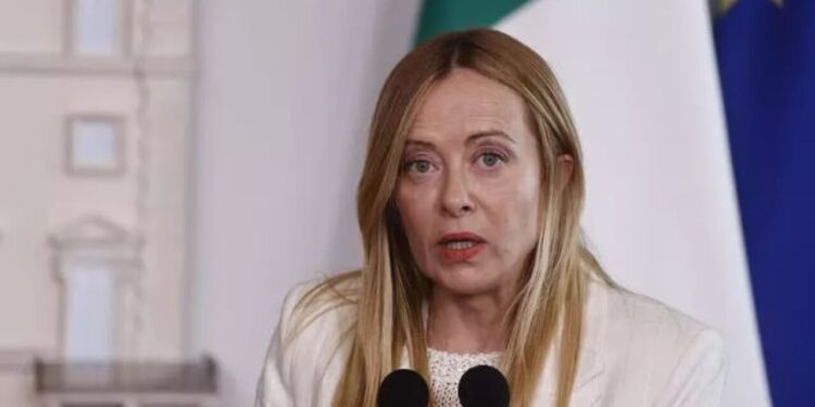Meloni: ‘La crisi dei migranti dimostra che l’Europa deve proteggere i confini’