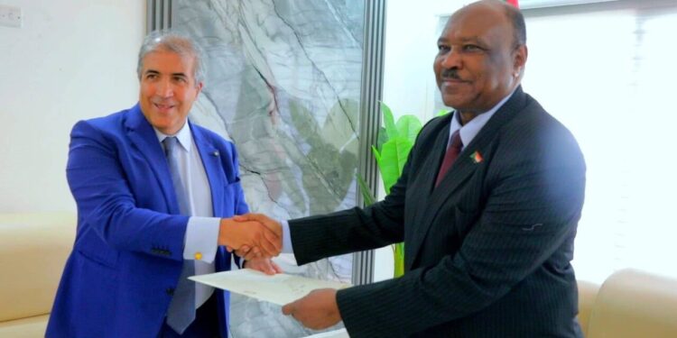 Ambasciatore Mignano in missione in Sudan, prima italiana a Khartoum dal 2023