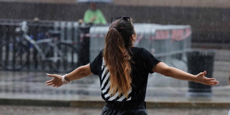 Meteo, cambia tutto: dopo l’afa arrivano i temporali﻿