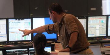 Spread Btp-Bund a 80 punti, rendimento decennale sotto il 4%: come muoversi